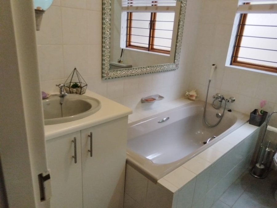 3 Bedroom Property for Sale in Vredenburg Western Cape